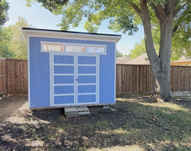 1905 Jasmine Street - Photo Thumbnail 31