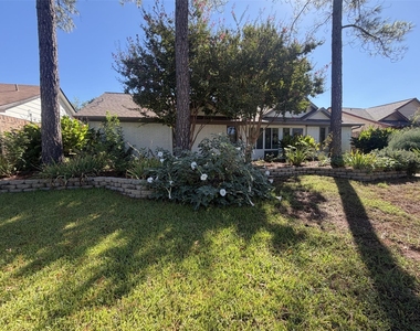 1905 Jasmine Street - Photo Thumbnail 3