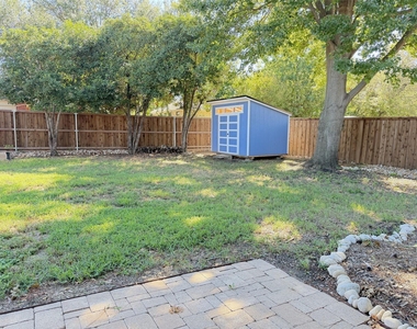 1905 Jasmine Street - Photo Thumbnail 29