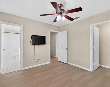 7449 Sarentino Lane - Photo Thumbnail 5