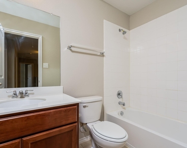 2212 Tombstone Road - Photo Thumbnail 11