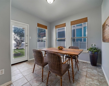 1316 Live Oak Lane - Photo Thumbnail 14