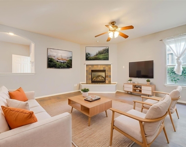 1316 Live Oak Lane - Photo Thumbnail 9
