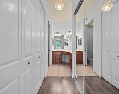 3500 Oaks Clubhouse Drive - Photo Thumbnail 13