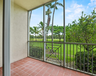 3500 Oaks Clubhouse Drive - Photo Thumbnail 16