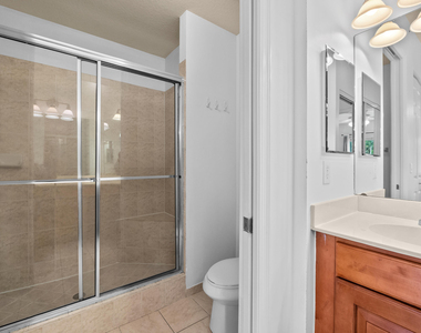 3500 Oaks Clubhouse Drive - Photo Thumbnail 15