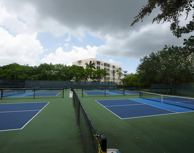 3500 Oaks Clubhouse Drive - Photo Thumbnail 19