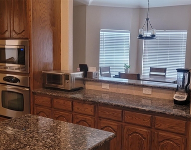 13733 Alterna Drive - Photo Thumbnail 8