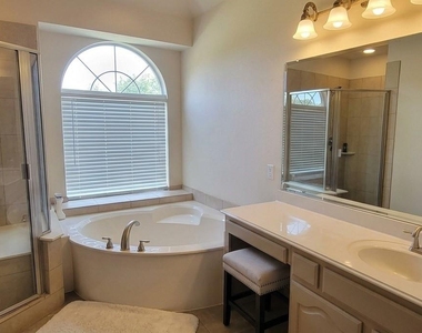 13733 Alterna Drive - Photo Thumbnail 18