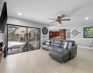 1225 Nw 111th Avenue - Photo Thumbnail 12