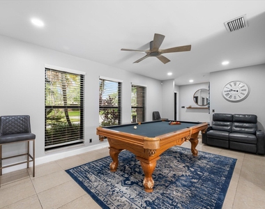 1225 Nw 111th Avenue - Photo Thumbnail 5