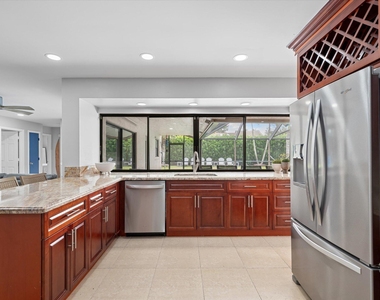 1225 Nw 111th Avenue - Photo Thumbnail 10
