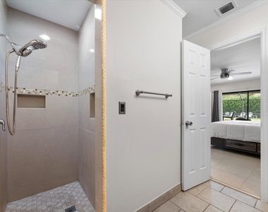 1225 Nw 111th Avenue - Photo Thumbnail 16