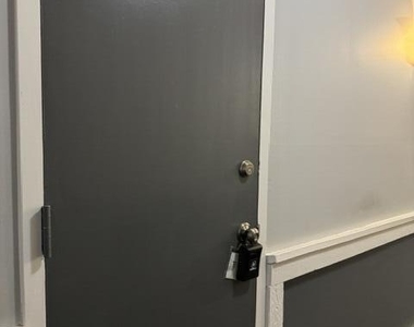 3119 Oakland Shores Drive - Photo Thumbnail 6