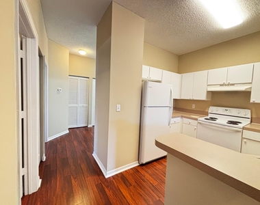 105 Lighthouse Circle - Photo Thumbnail 7
