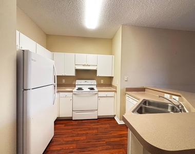 105 Lighthouse Circle - Photo Thumbnail 5