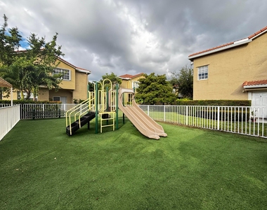 105 Lighthouse Circle - Photo Thumbnail 23