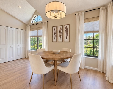 13009 W Meadowbreeze Drive - Photo Thumbnail 10
