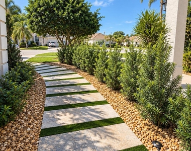 13009 W Meadowbreeze Drive - Photo Thumbnail 2