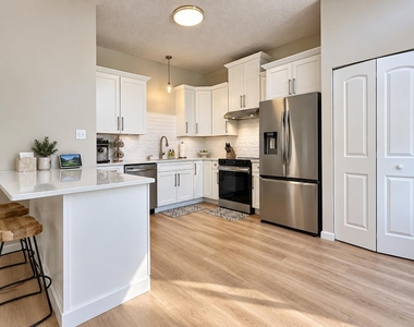 13009 W Meadowbreeze Drive - Photo Thumbnail 1