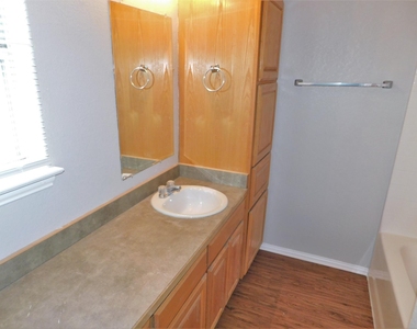 124 Pr 3230 - Photo Thumbnail 12