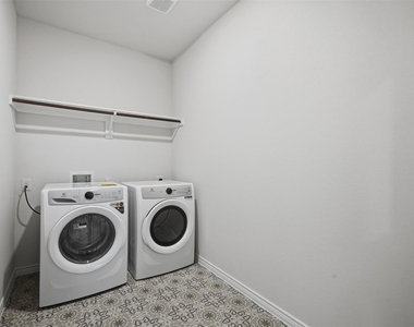 2541 Crestone Drive - Photo Thumbnail 13