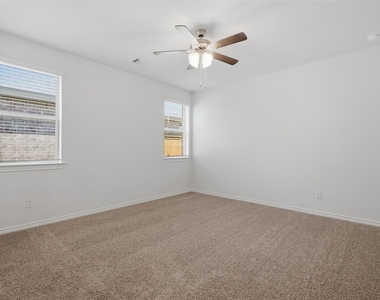 2541 Crestone Drive - Photo Thumbnail 8