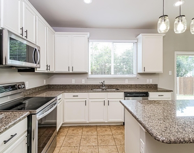 2209 Windsor Farms Drive - Photo Thumbnail 7