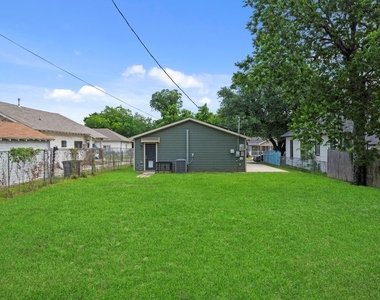 1317 Denver. Avenue - Photo Thumbnail 12