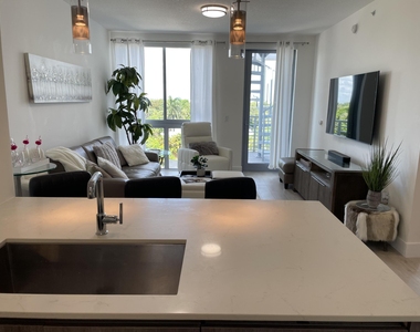 111 Se 1st Avenue - Photo Thumbnail 10