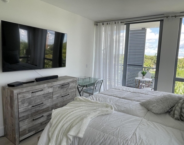 111 Se 1st Avenue - Photo Thumbnail 13