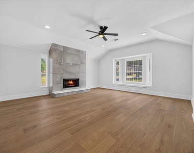 1860 Tahoe Drive - Photo Thumbnail 12