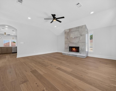 1860 Tahoe Drive - Photo Thumbnail 13