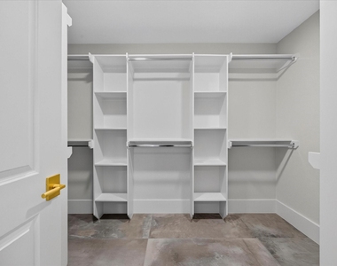 1860 Tahoe Drive - Photo Thumbnail 30