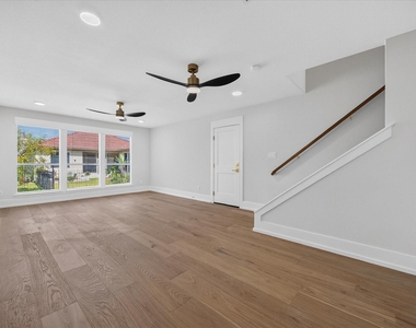 1860 Tahoe Drive - Photo Thumbnail 31