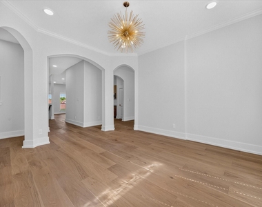 1860 Tahoe Drive - Photo Thumbnail 11