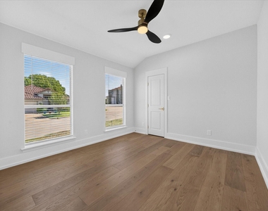 1860 Tahoe Drive - Photo Thumbnail 21