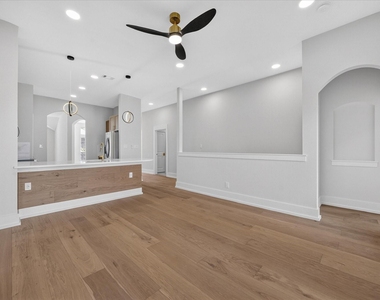 1860 Tahoe Drive - Photo Thumbnail 19