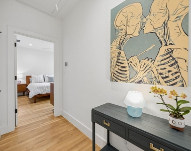 7207 Gaston Avenue - Photo Thumbnail 24