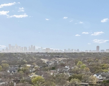 7207 Gaston Avenue - Photo Thumbnail 35