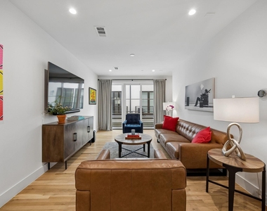 7207 Gaston Avenue - Photo Thumbnail 14