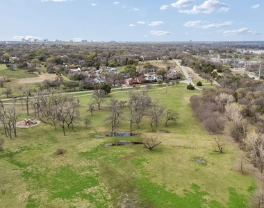 7207 Gaston Avenue - Photo Thumbnail 34