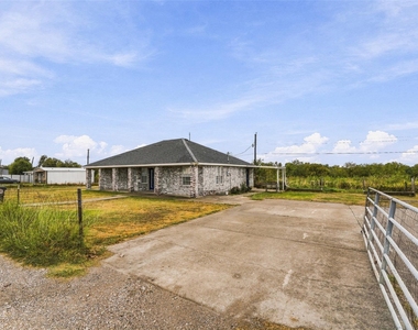 8998 Leroy Road - Photo Thumbnail 27