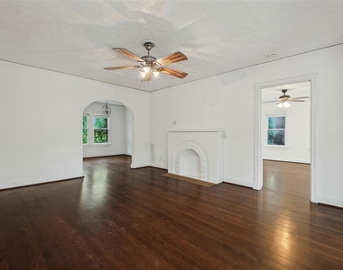 5937 Ross Avenue - Photo Thumbnail 3