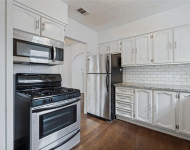5937 Ross Avenue - Photo Thumbnail 13
