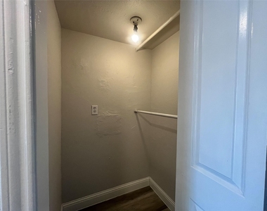 12888 Montfort Drive - Photo Thumbnail 6