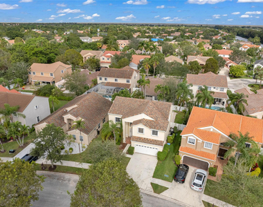 132 Cameron Drive - Photo Thumbnail 2