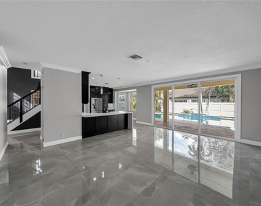 132 Cameron Drive - Photo Thumbnail 7
