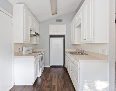 1811 Hidden Valley Road - Photo Thumbnail 7