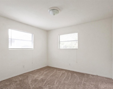 1811 Hidden Valley Road - Photo Thumbnail 19